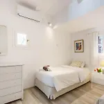 Dominique & Carlos Place 아파트 *