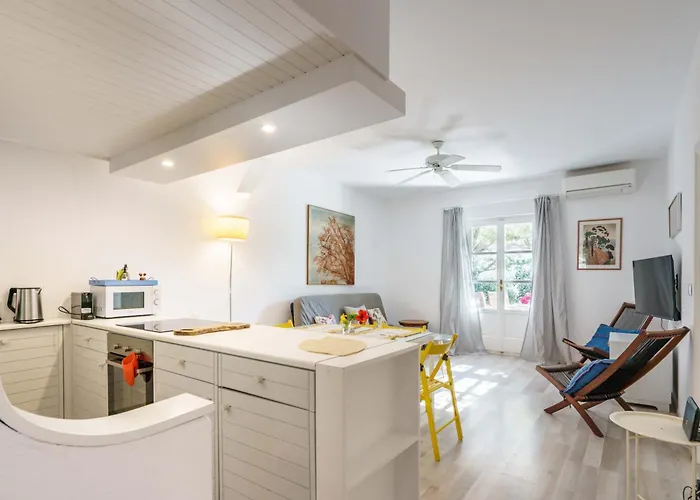 Dominique & Carlos Place Апартаменты Mykonos Town