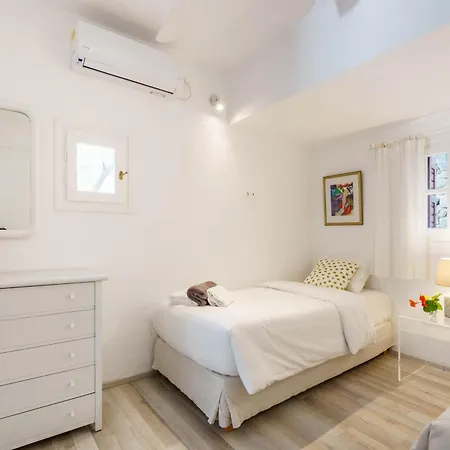 Dominique & Carlos Place Apartment *