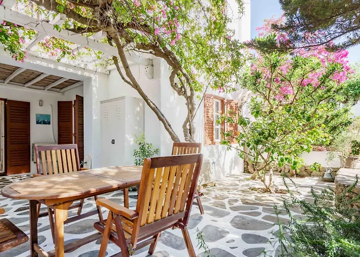 Dominique & Carlos Place * Mykonos Town